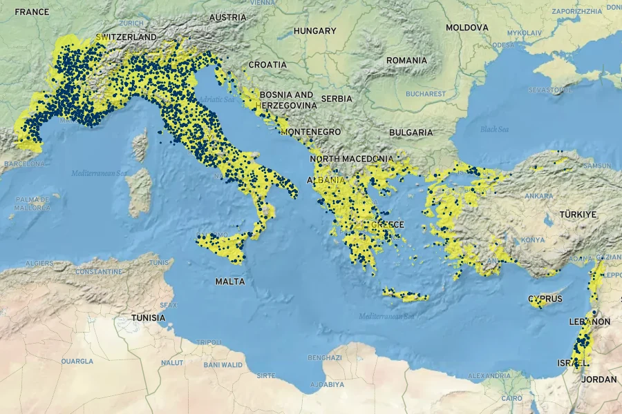 Cercis siliquastrum Native Range