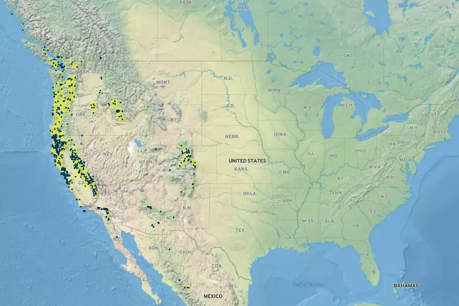 Luzula comosa Native Range